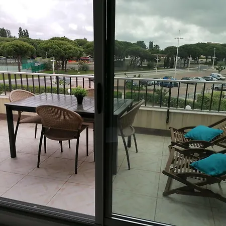 Appartamento Bel Climatisé 2 Pièces+cabine Avec Terrasse Et Piscine Privée à Port Camargue - Fr-1-731-4